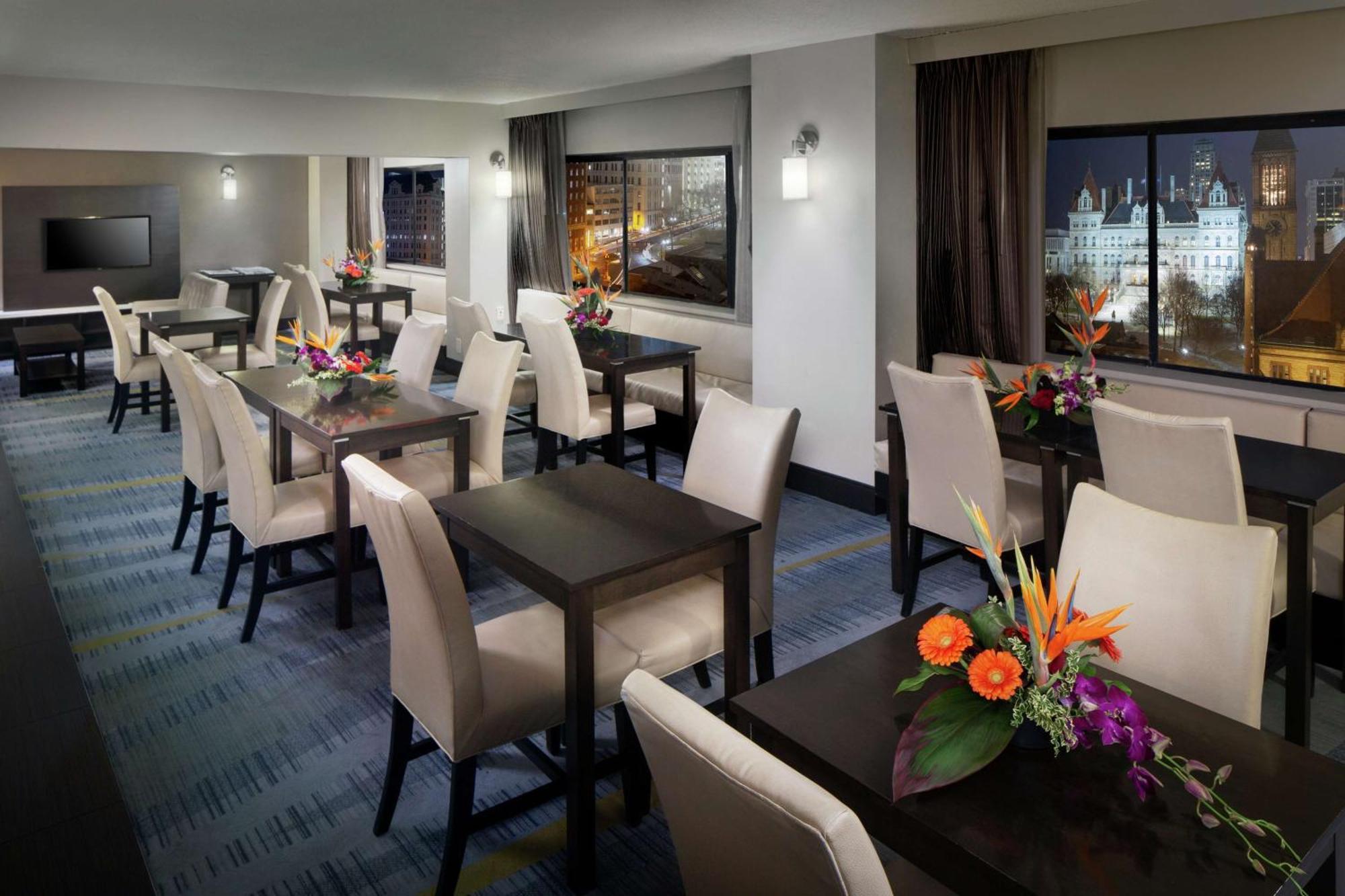 Hilton Albany Hotell Exteriör bild